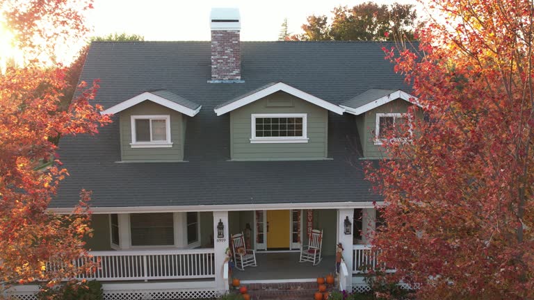 Best 4 Ply Roofing  in Lakewood, OH